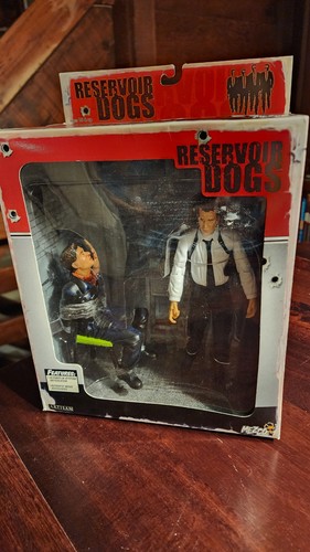 Mezco reservoir dogs - dogs", action